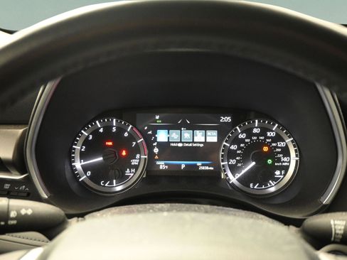 Used 2023 Toyota Highlander XLE FWD image 26