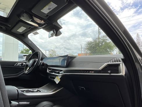 New 2026 BMW X5 xDrive50e w/ Premium Package image 22