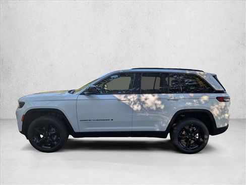 New 2026 Jeep Grand Cherokee Limited w/ Limited Altitude Package AWD/4WD image 9