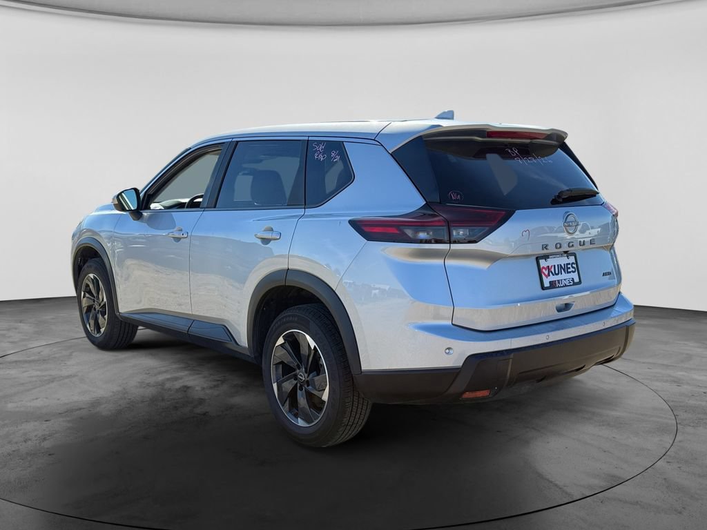 Used 2025 Nissan Rogue SV AWD/4WD image 7