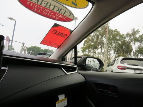 Certified 2023 Toyota Corolla LE image 27