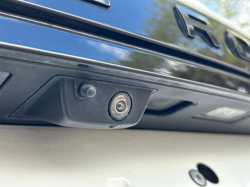 Used 2020 Land Rover Range Rover Evoque SE image 33