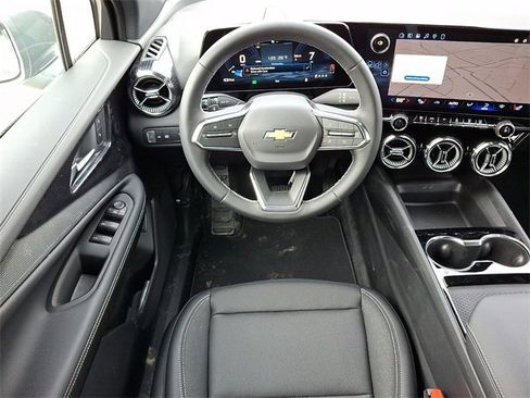 New 2026 Chevrolet Blazer EV LT image 7