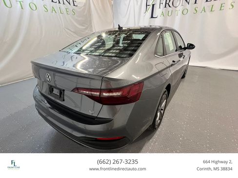 Used 2023 Volkswagen Jetta SE FWD image 7
