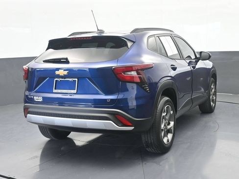 Used 2024 Chevrolet Trax LT FWD image 5