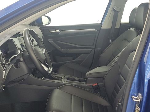 Used 2024 Volkswagen Jetta SE image 13