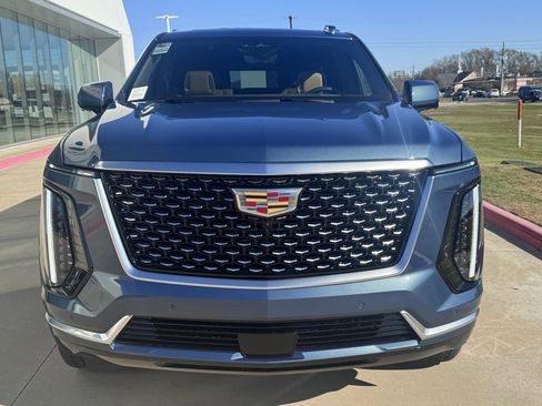 New 2026 Cadillac Escalade ESV Luxury w/ LPO, Radiant Package image 7