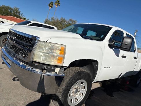 Used 2011 Chevrolet Silverado 3500 W/T image 9