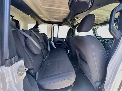 Certified 2023 Jeep Wrangler Unlimited w/ Cold Weather Group AWD/4WD image 30