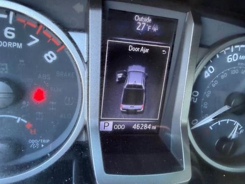 Used 2020 Toyota Tacoma SR5 image 16