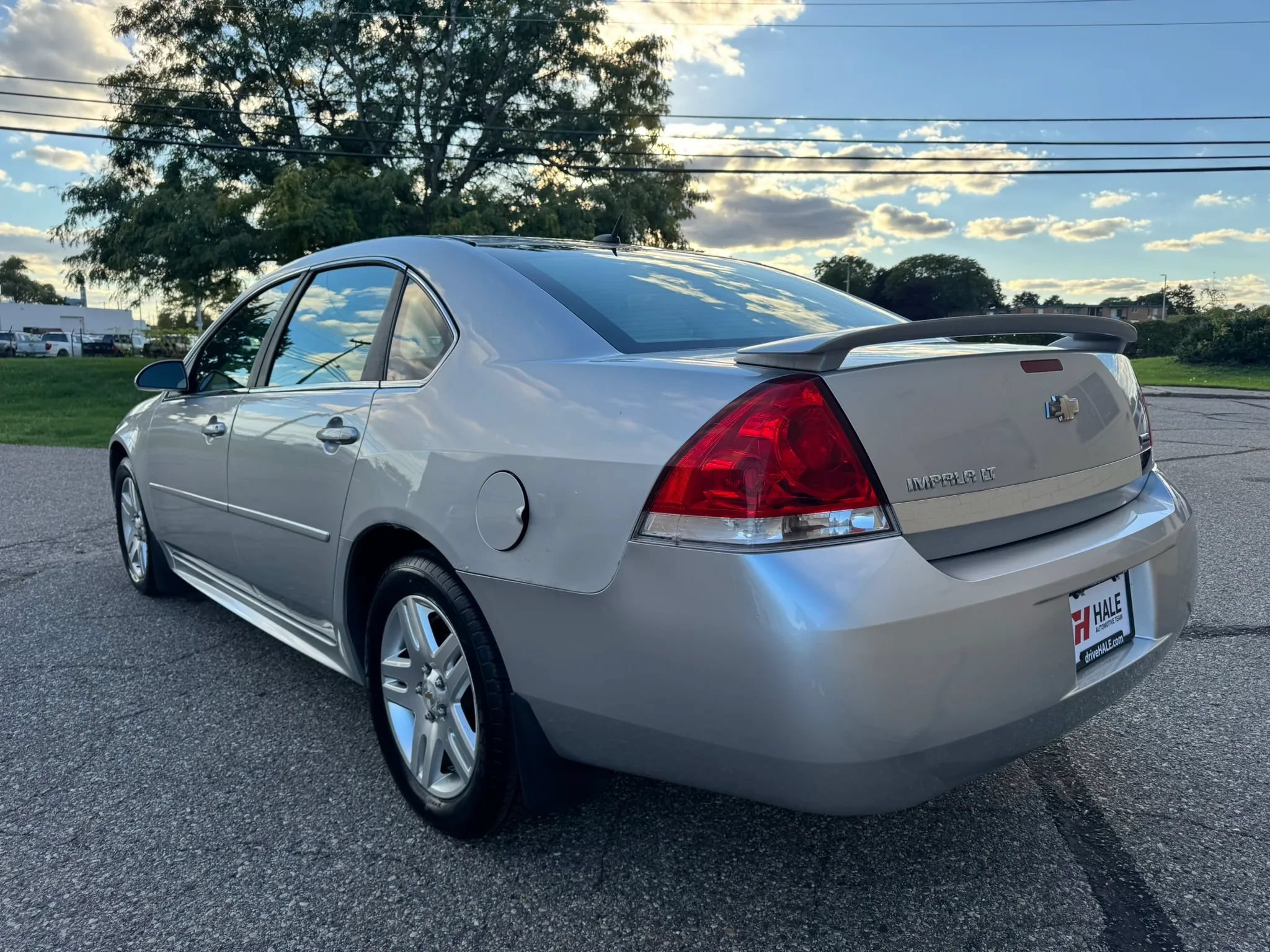 Used 2011 Chevrolet Impala LT w/ Luxury Edition Package FWD image 7