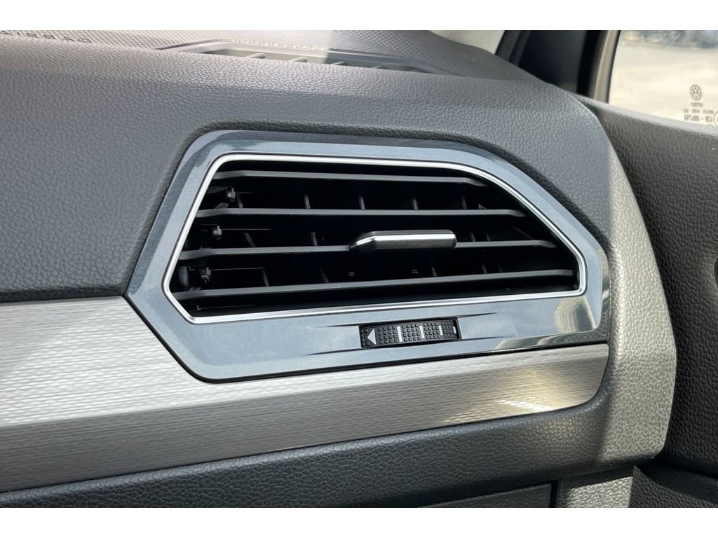 Used 2019 Volkswagen Tiguan SE AWD/4WD image 30
