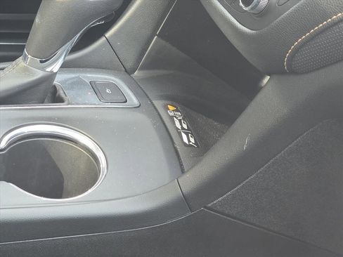 Used 2019 Chevrolet Equinox Premier image 9