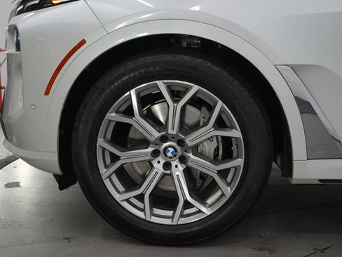 Used 2023 BMW X7 xDrive40i w/ Executive Package AWD/4WD image 31