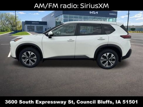 Used 2022 Nissan Rogue SV AWD/4WD image 8