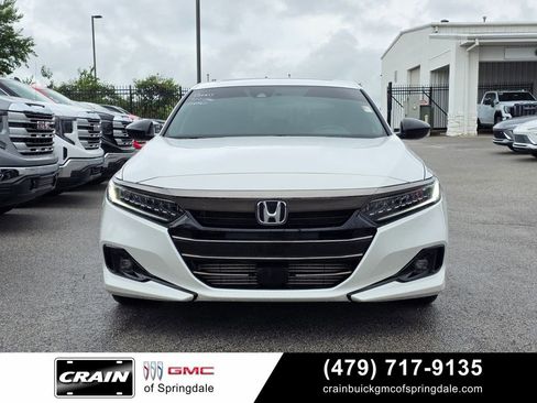 Used 2022 Honda Accord Sport image 2
