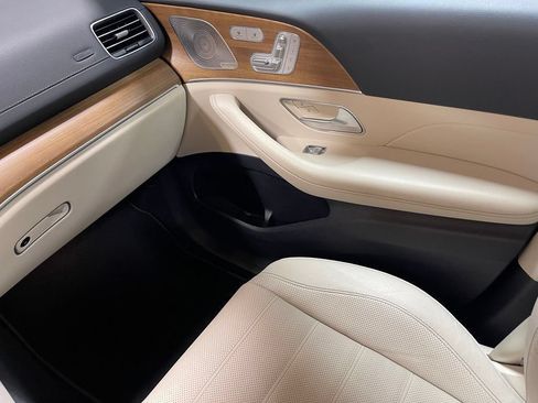 Certified 2022 Mercedes-Benz GLS 450 4MATIC image 27