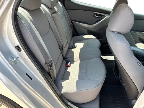 Used 2016 Hyundai Elantra SE w/ Option Group 02 FWD image 26