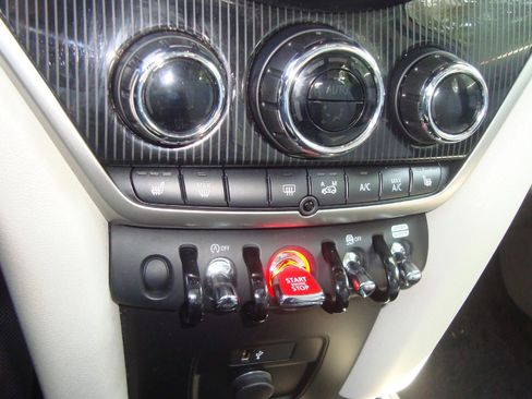 Used 2022 MINI Cooper Countryman S w/ Premium Package image 21