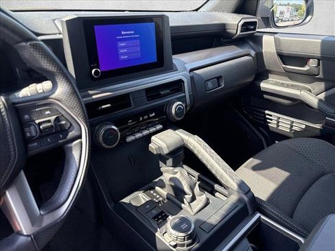 Certified 2025 Toyota 4Runner SR5 AWD/4WD image 16