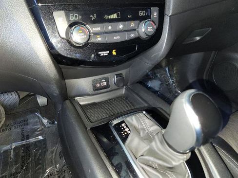 Certified 2020 Nissan Rogue SV image 20