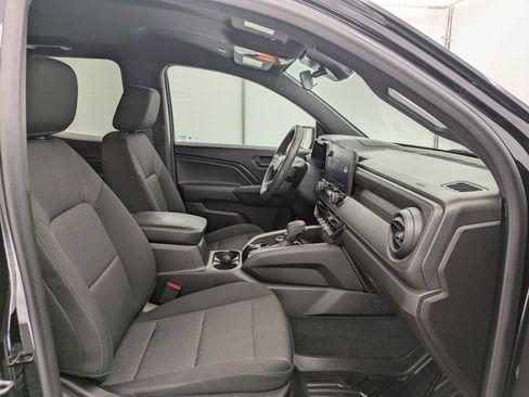 Used 2023 Chevrolet Colorado Trail Boss w/ Technology Package AWD/4WD image 23