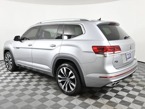 Certified 2022 Volkswagen Atlas SEL Premium image 9