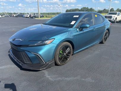 Used 2025 Toyota Camry SE w/ Multimedia Upgrade Package