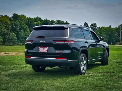 Used 2021 Jeep Grand Cherokee L Limited AWD/4WD image 3