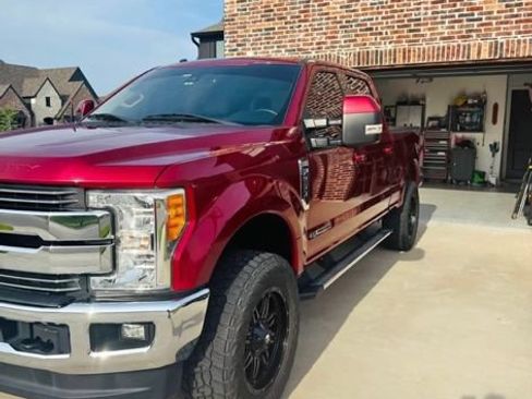 Used 2017 Ford F250 Lariat w/ Lariat Ultimate Package AWD/4WD image 2
