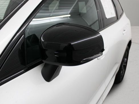 Certified 2025 Volvo XC60 B5 Core image 35