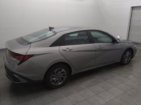 Used 2024 Hyundai Elantra SEL FWD image 10