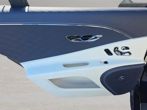 New 2025 Bentley Flying Spur Plug-In Hybrid image 31