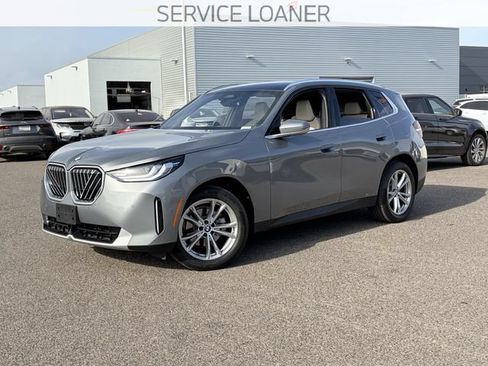 Used 2025 BMW X3 xDrive30i w/ Convenience Package AWD/4WD image 2