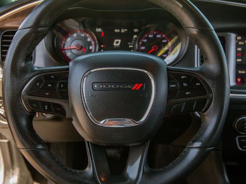 Used 2017 Dodge Charger SXT w/ Blacktop Package RWD image 16