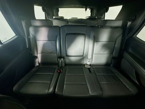 Used 2024 Chevrolet Tahoe LT RWD image 13