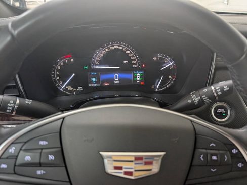Used 2017 Cadillac XT5 Luxury w/ Driver Awareness Package AWD/4WD image 10