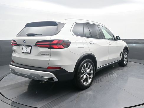 New 2026 BMW X5 xDrive40i AWD/4WD image 7