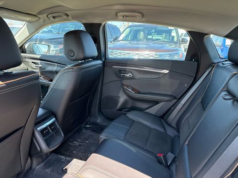 Used 2015 Chevrolet Impala LT w/ Convenience Package image 8