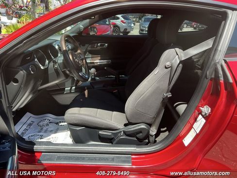 Used 2017 Ford Mustang Coupe RWD image 21