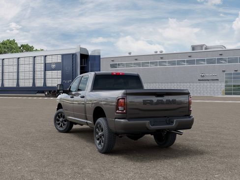New 2026 RAM 2500 Big Horn AWD/4WD image 3