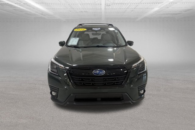 Used 2024 Subaru Forester Limited AWD/4WD image 2
