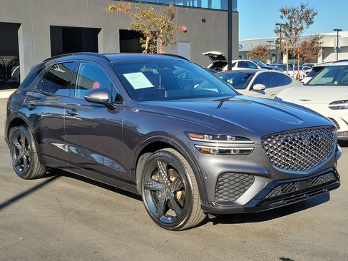 Certified 2023 Genesis GV70 2.5T w/ Sport Prestige Package image 27