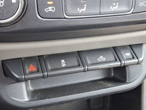 Used 2017 Chevrolet Colorado W/T AWD/4WD image 22