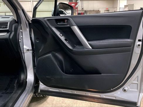 Used 2016 Subaru Forester 2.5i Premium AWD/4WD image 23