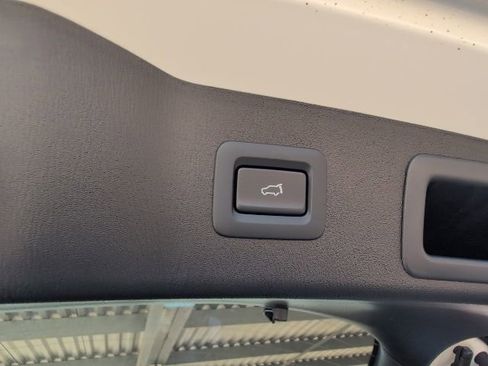 Used 2025 MAZDA CX-5 AWD 2.5 S w/ Premium Plus Pkg image 11