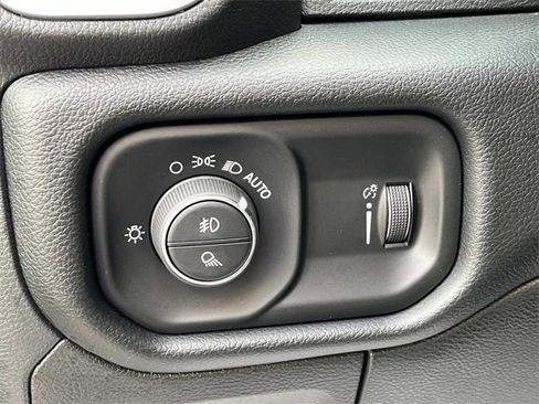 Used 2022 RAM 1500 Big Horn image 32
