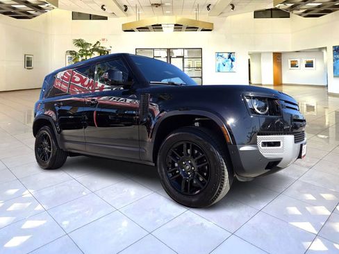 Used 2025 Land Rover Defender 110 S image 1
