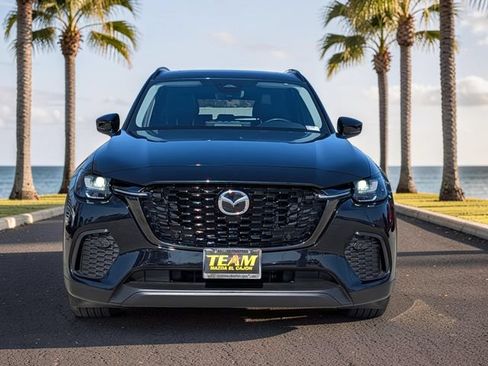 Certified 2025 MAZDA CX-70 3.3 Turbo w/ Preferred Package AWD/4WD image 4