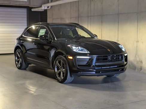 New 2026 Porsche Macan image 9